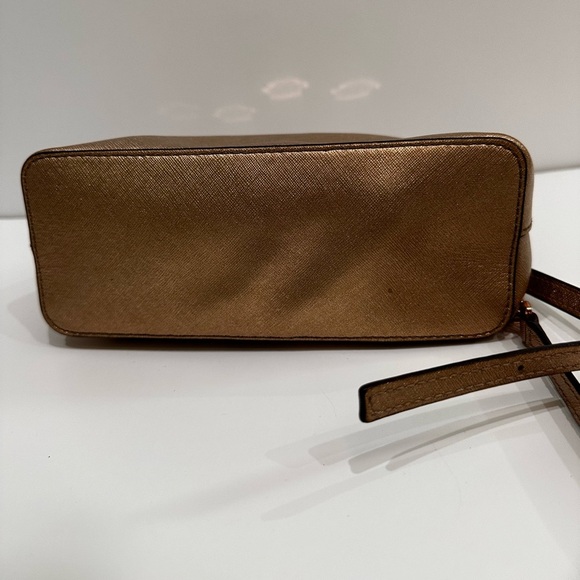 ✨Michael Kors Crossbody Bag in Metallic Pink - Picture 6 of 15